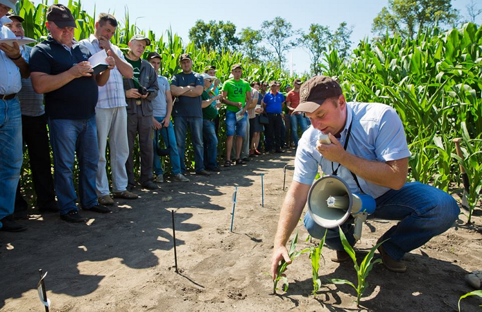 Джерело фото: Медіа Клуб DuPont Pioneer // facebook.com